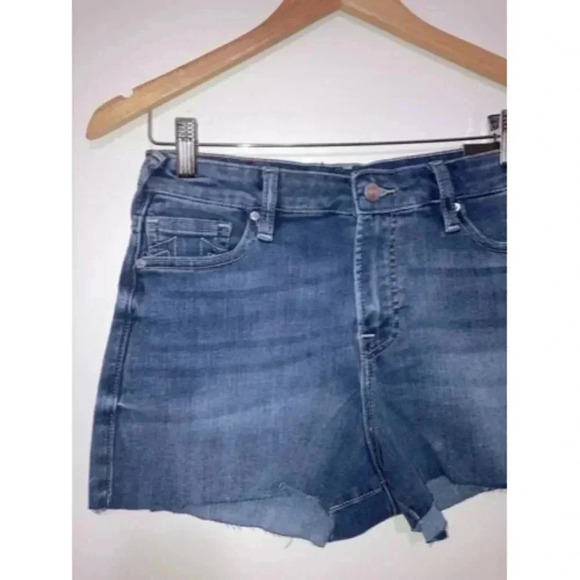 True Religion Maisie Hi-rise Denim Shorts Raw Hem Medium Wash Size 28 - Picture 3 of 12